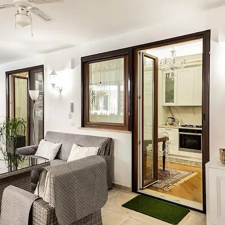 Menotti Elegant * Rom