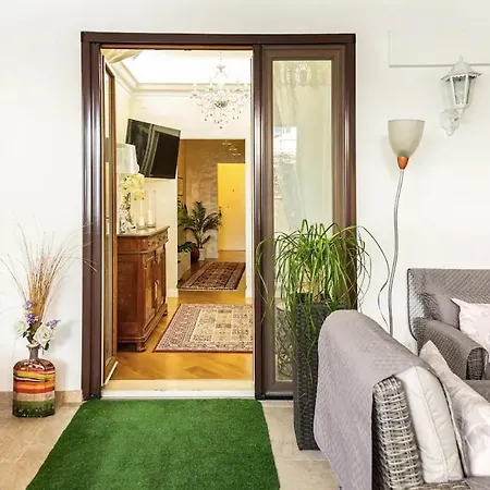 Lägenhet Menotti Elegant